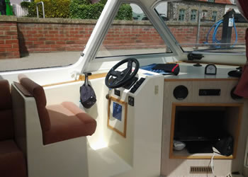 boat interior image 3